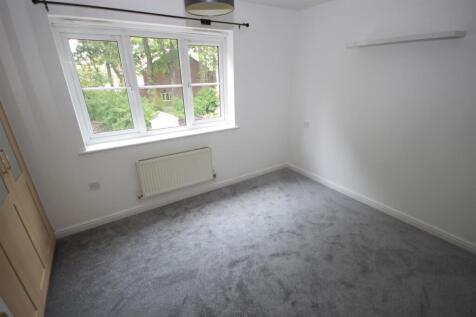 Bedroom.JPG