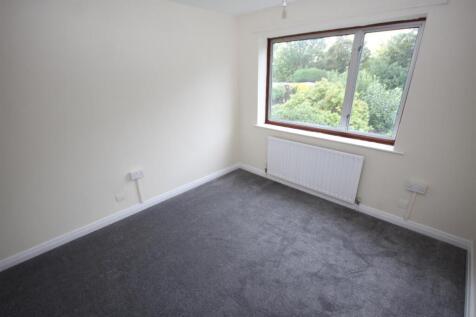 Bedroom 2.JPG