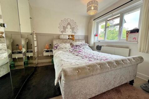 bedroom 3.jpg