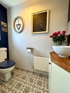 downstairs cloakroom.jpg