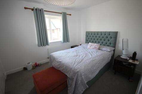 Bedroom 1.JPG