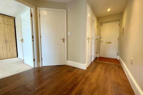 hallway.jpg