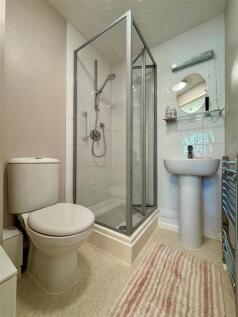 ensuite.jpg