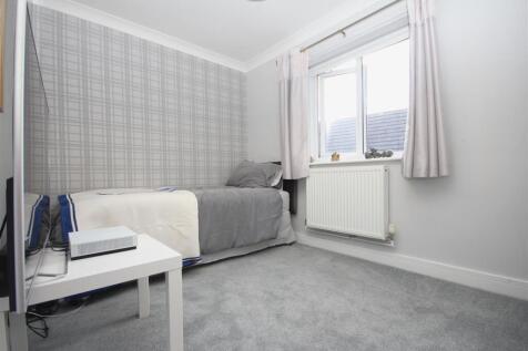 bed 3.JPG