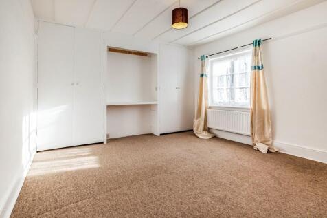 Bedroom (Main)