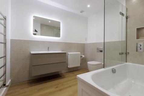 Family Shower Room