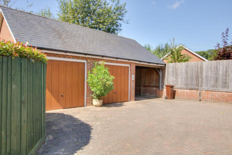 Garage &amp; Carbarn