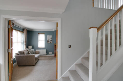 Hall &amp; Living Rm