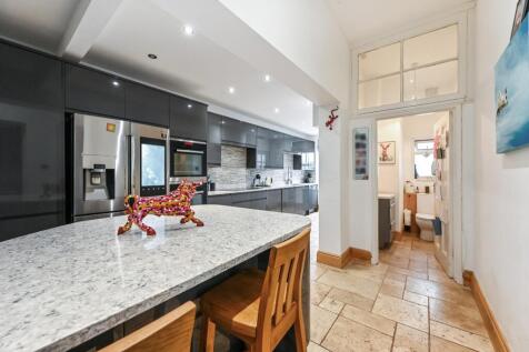Kitchen/Breakfast Rm