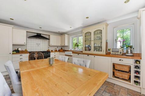 Kitchen/Dining Rm