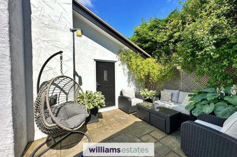 Outdoor Seating Area