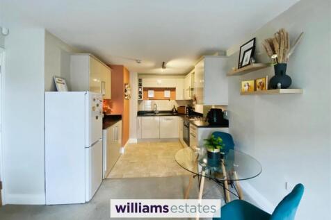 Kitchen/Dining Area