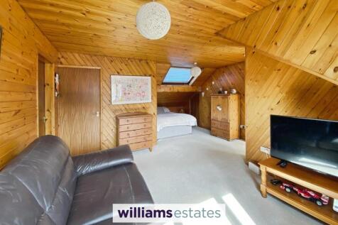 Bedroom Five/Snug