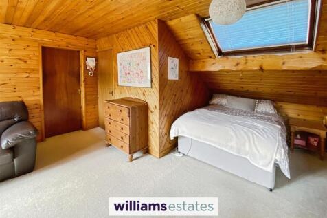 Bedroom Five/Snug
