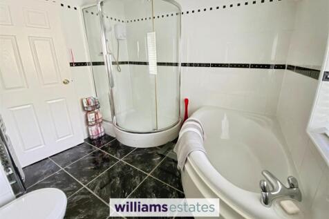 Ground Floor Bathroom