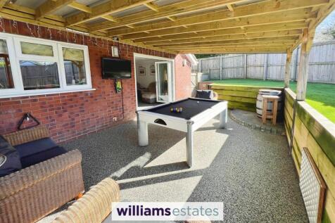 Covered Patio Area