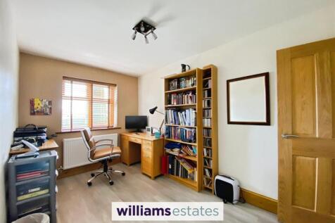Study/ Bedroom