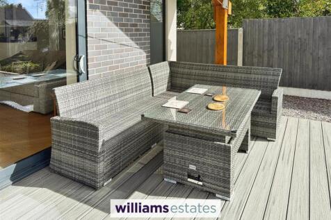 Outdoor Dining Area