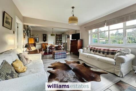 Open Plan Living / Dining Room