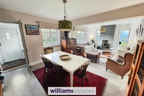 Open Plan Living / Dining Room