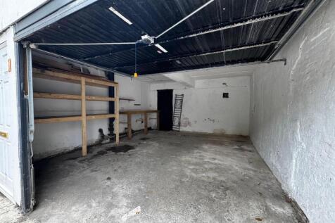 Garage.jpeg