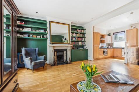 Living Room/Kitchen