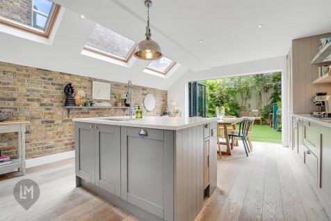 Kitchen/Dining