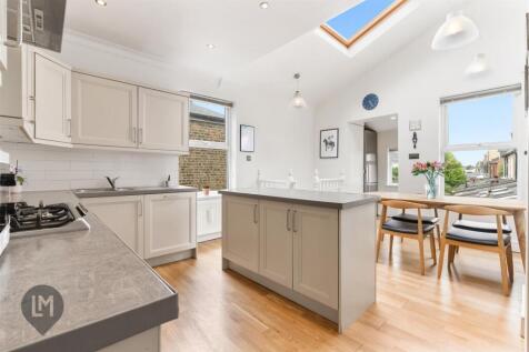 Kithen/Dining Room