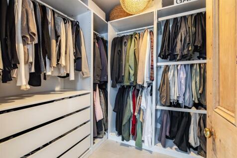 Walk In Wardrobe