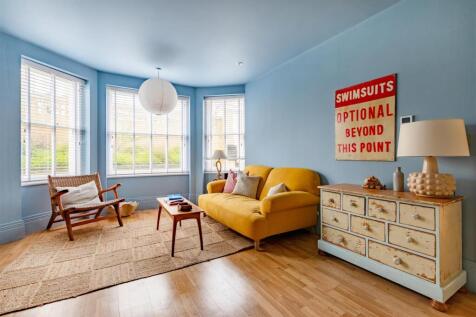 Open-Plan Reception