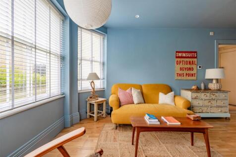 Open-Plan Reception