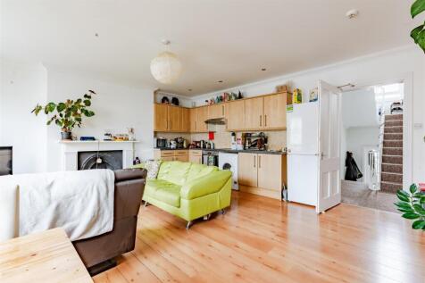 Reception/Kitchen