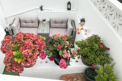 Front Garden Area