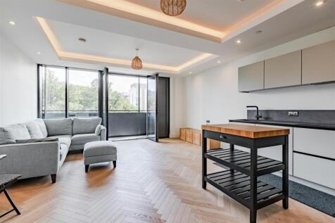 Open Plan Kitchen/Reception