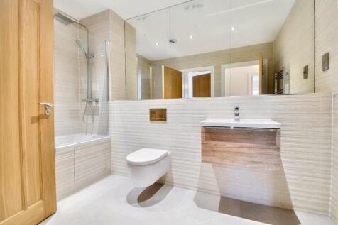 Jack &amp; Jill Bathroom