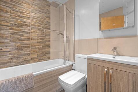 En-Suite Bath