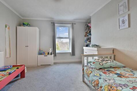 Bedroom 2 (1)
