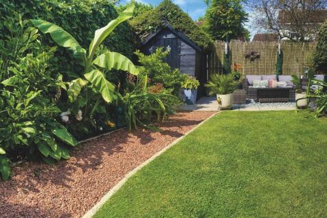 Rear Garden (2)