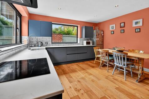 Kitchen (2)