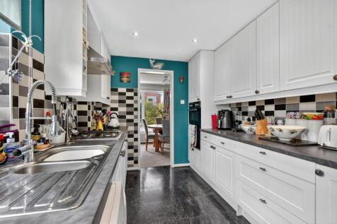 Kitchen (2)