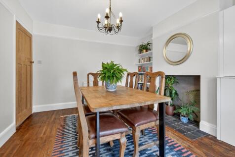 Dining room (2)