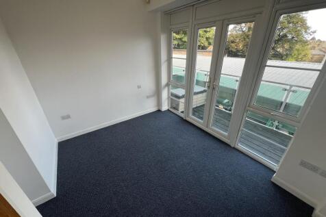 3 babington court be