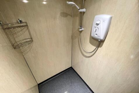 Ground Floor Bathroo