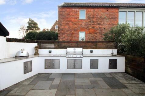 Outdoor Kitchen