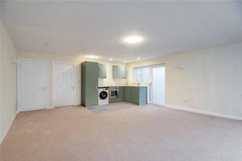 Kitchen &amp; Living