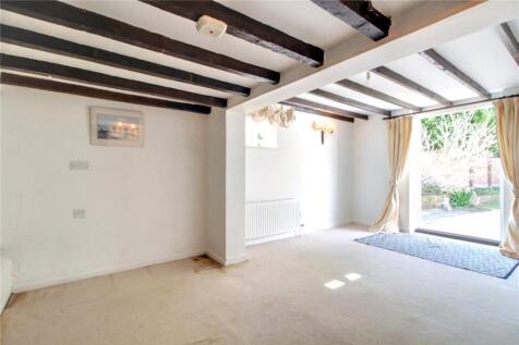 Snug &amp; Dining Room