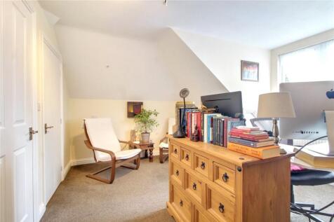 Bedroom / Office
