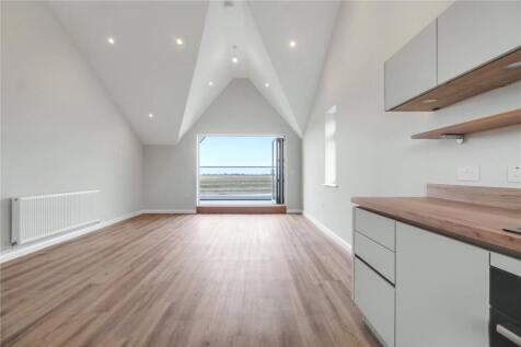 Kitchen &amp; Living