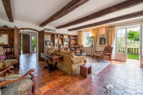 Property Image 8