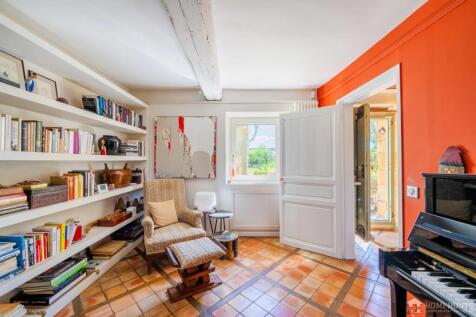 Property Image 9